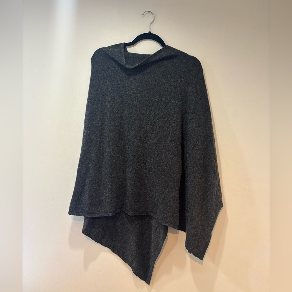 Cashmere poncho